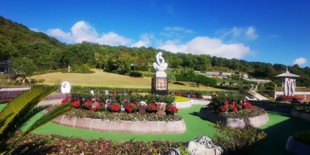 亮点 | 这座陵园入选省级节地生态埋葬树模点，，，绝非无意